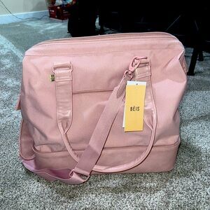 NWT Béis mini weekender bag